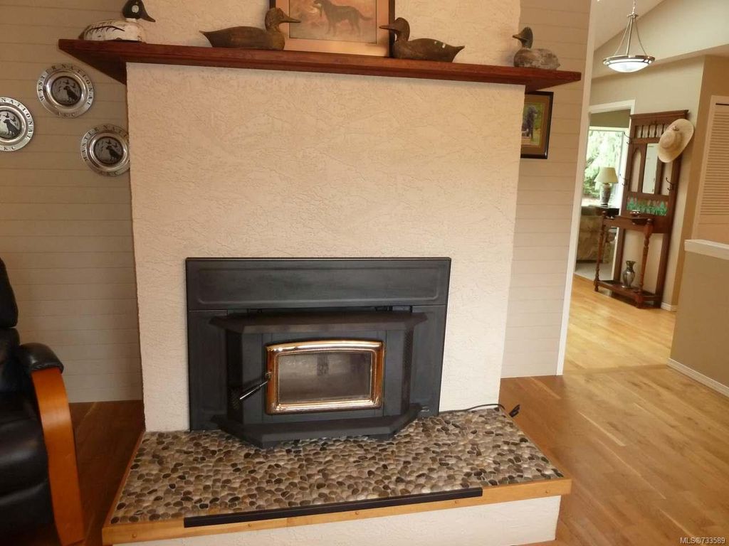 listing image 16040952506388952550
