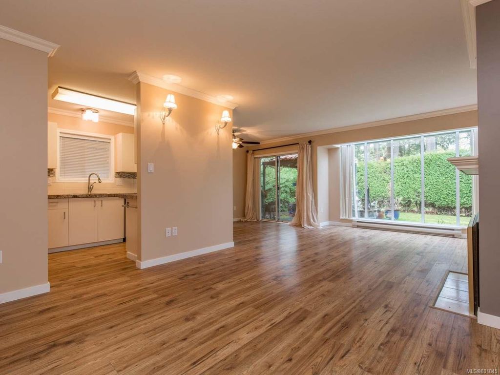 listing image 16048264961016179290