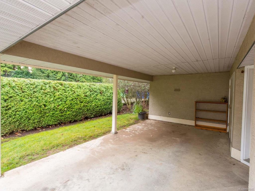 listing image 16047303334838266569