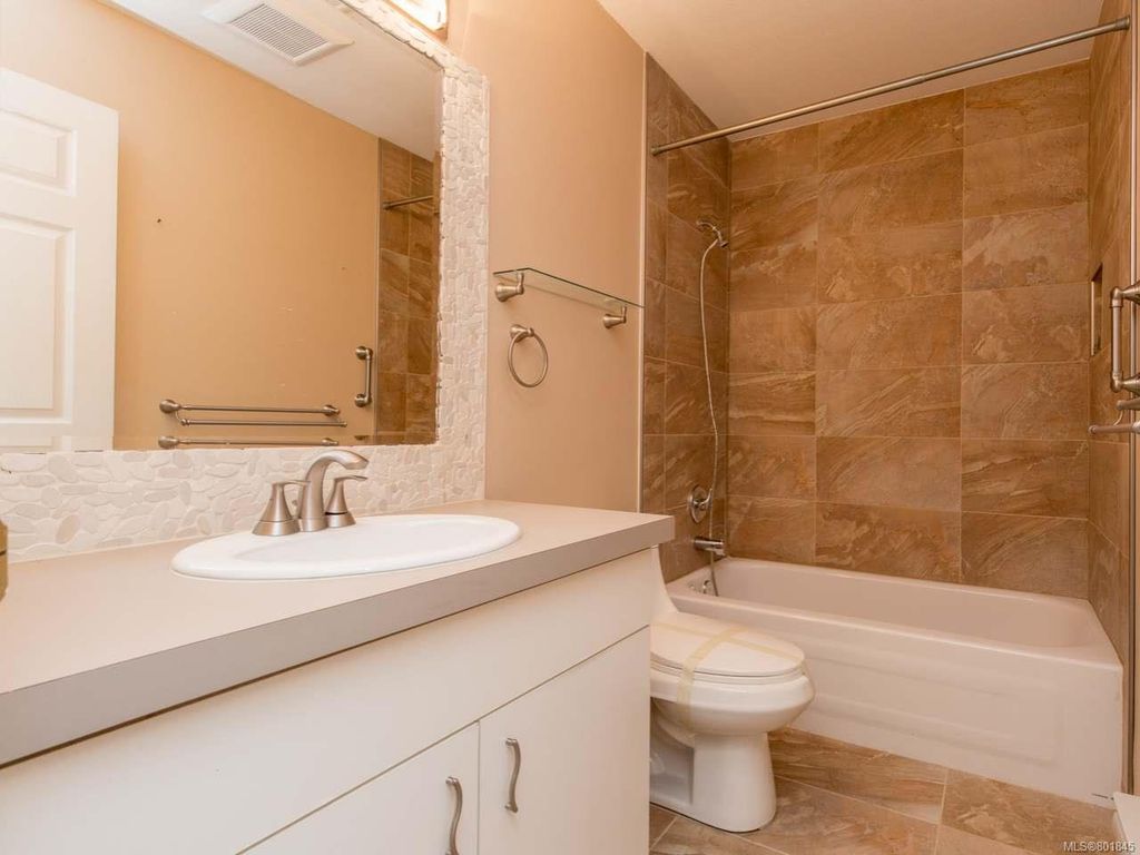 listing image 16044843870516541601