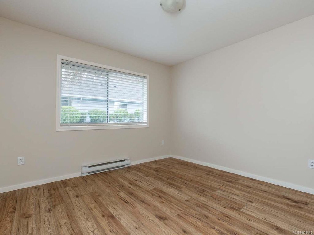 listing image 16045316028728131526