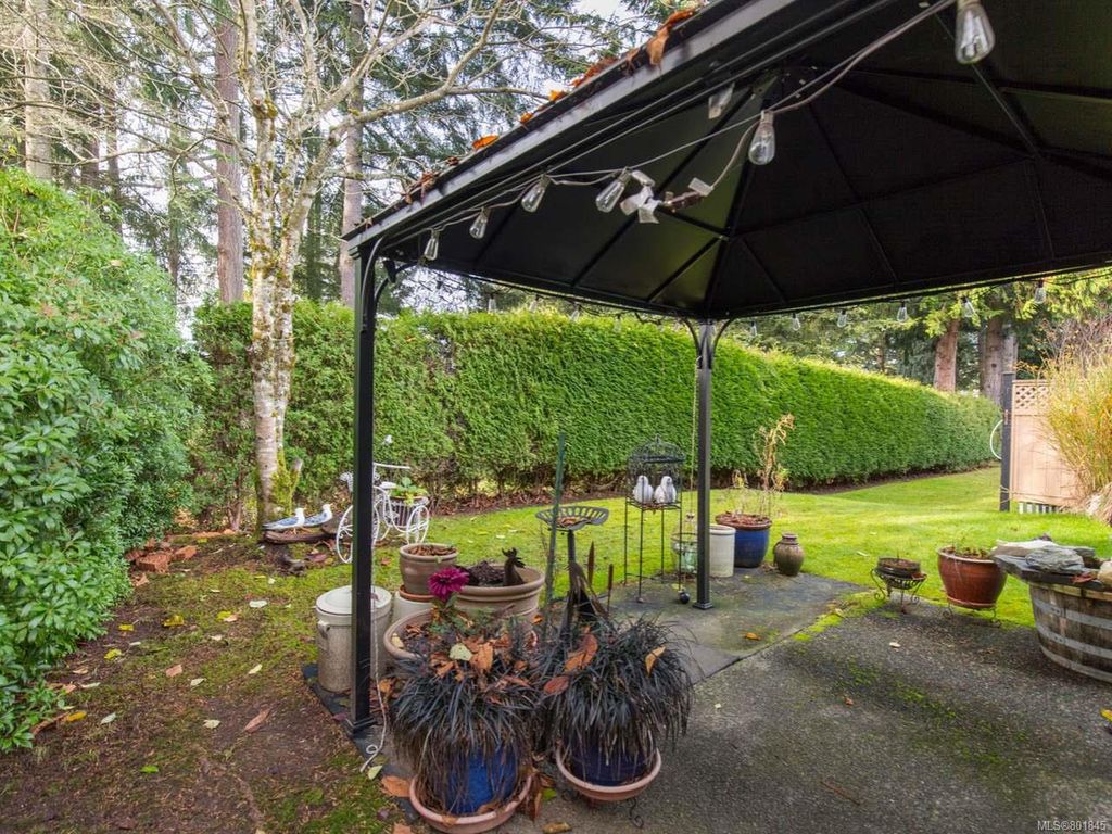 listing image 16048963994589141645