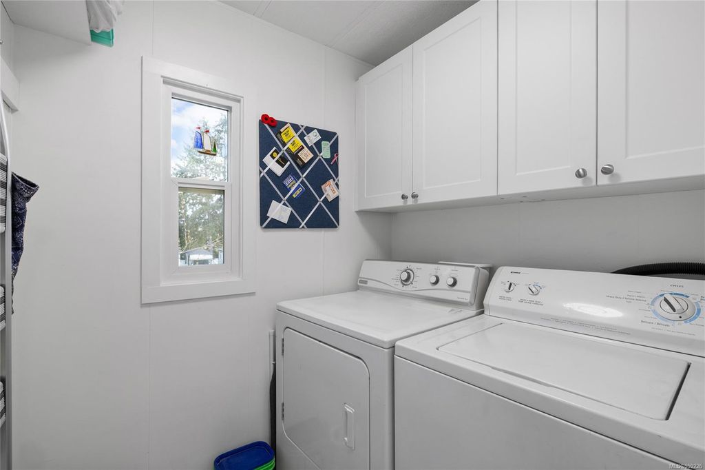 listing image 16048626960930179236