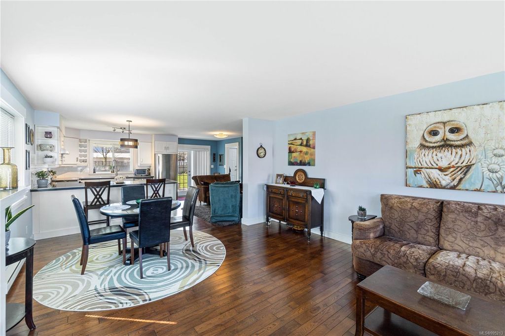 listing image 16044709730453054560