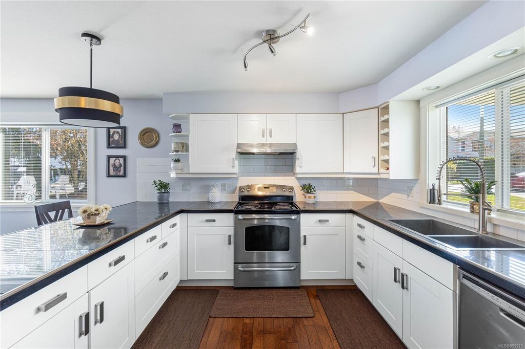listing image 16043757032662035886