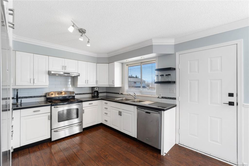 listing image 16044966027364367593