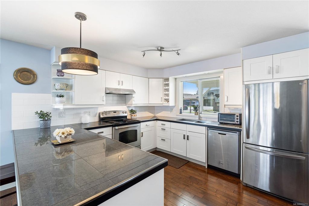 listing image 16049980865071124075