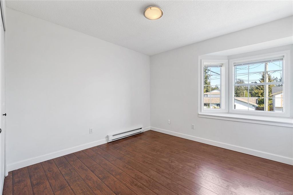 listing image 16045061716761826124