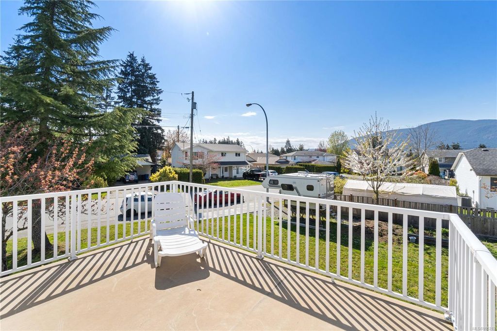 listing image 16042795703480943372