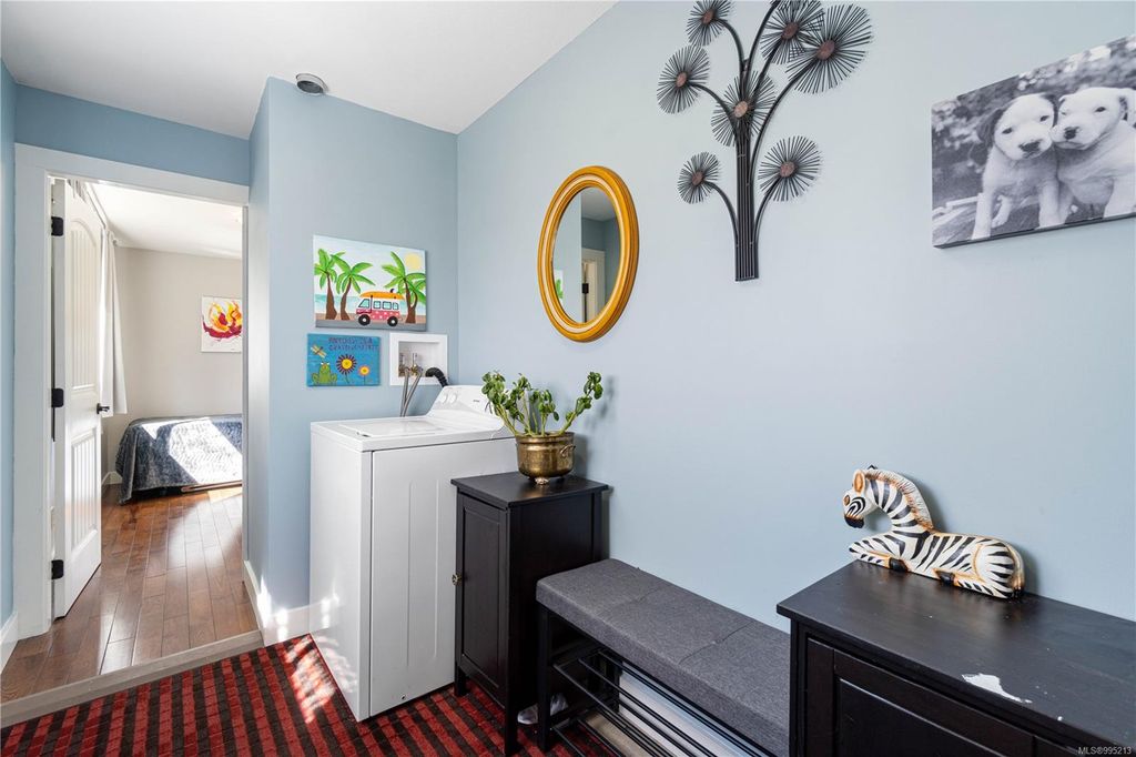 listing image 16044624973250183460