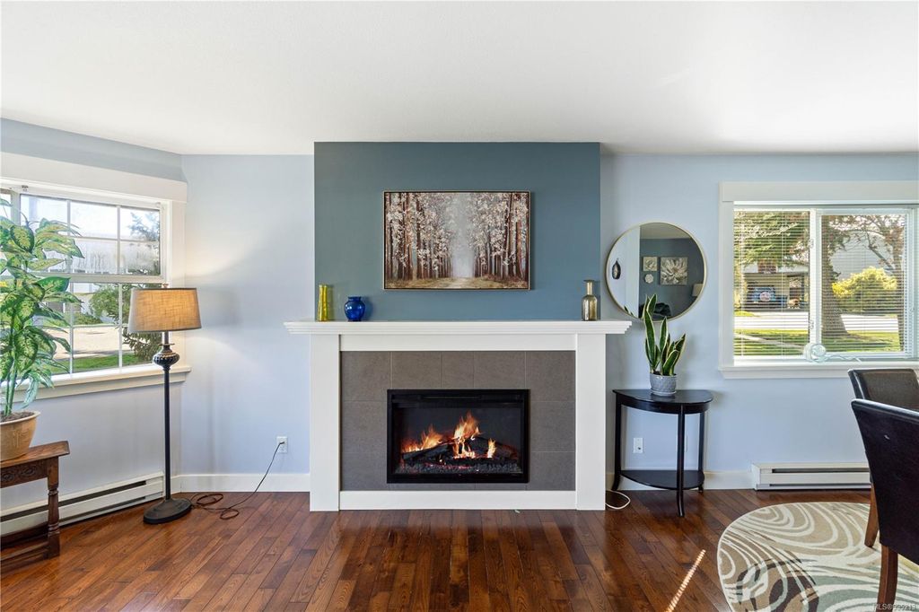 listing image 16044259482888570807