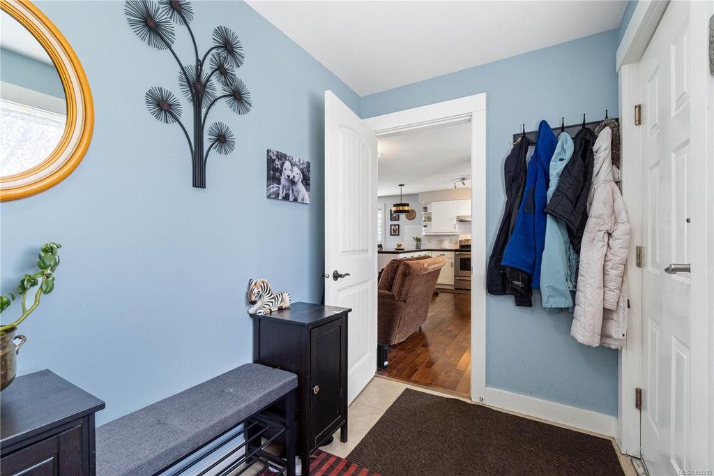 listing image 16046406611585342850