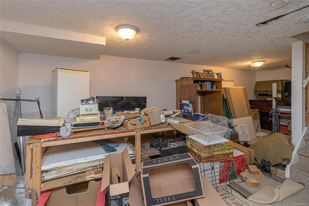 listing image 16041812383890898313