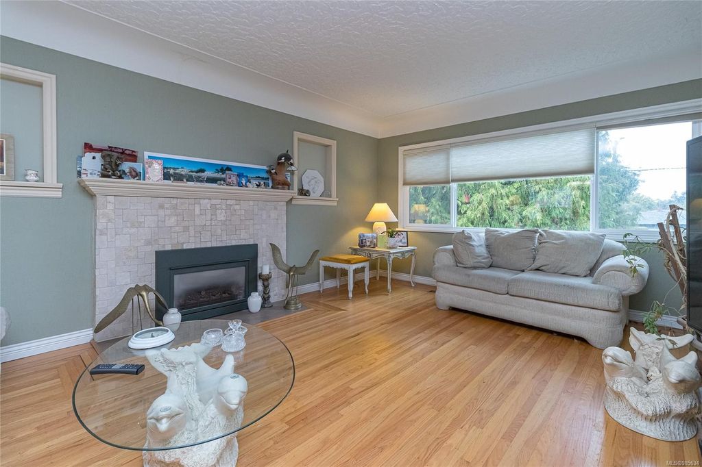 listing image 16043920577849953651