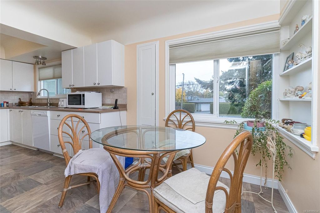 listing image 16040993924620626772