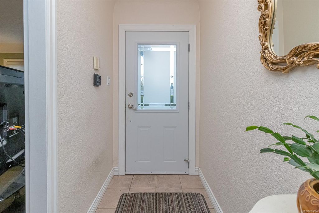 listing image 16049007785339605408
