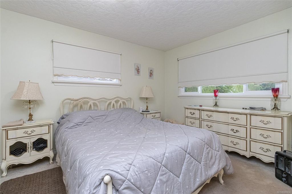 listing image 16046188520532493518