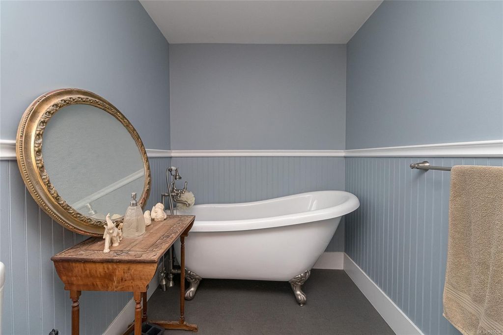 listing image 16044490889704323747