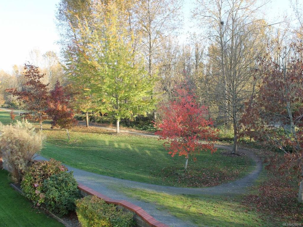 listing image 16044061976318