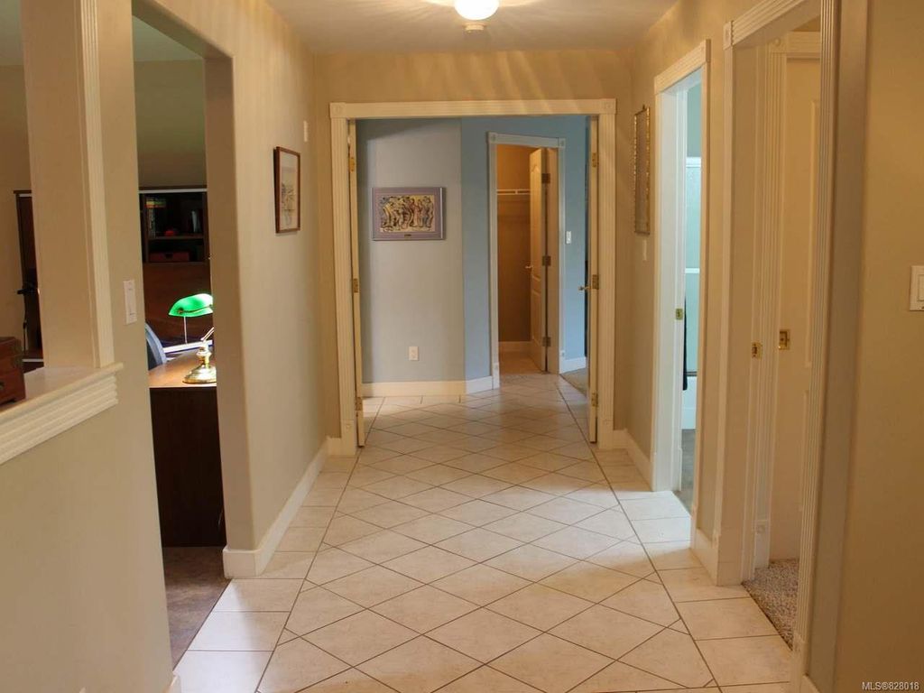 listing image 16042268230963