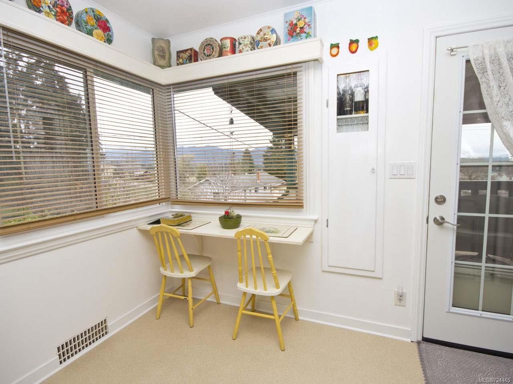 listing image 16044347351491603027