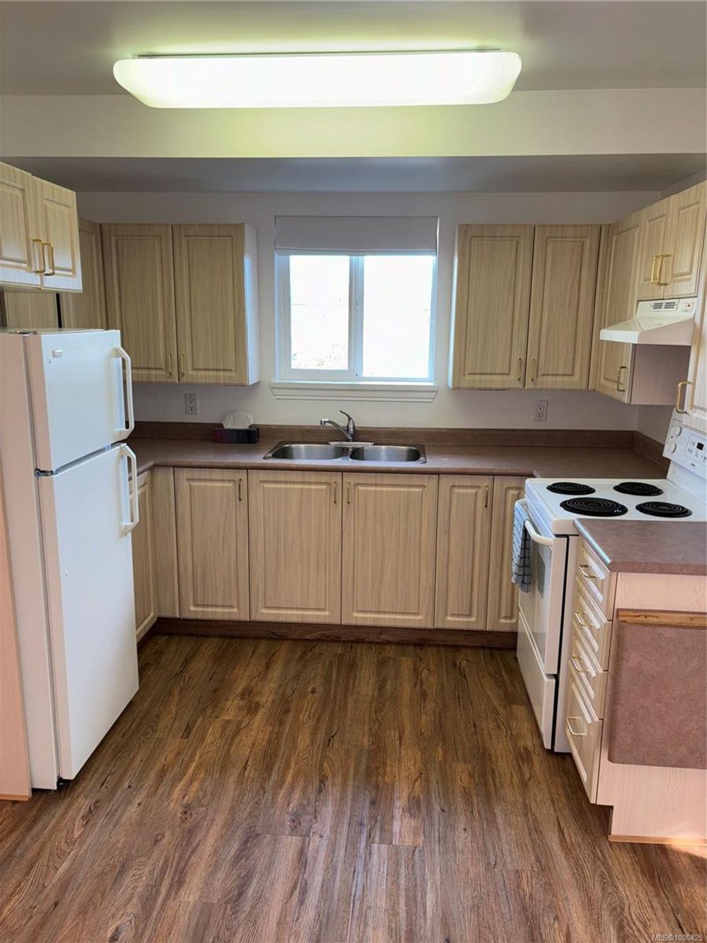 listing image 16041366678454314340