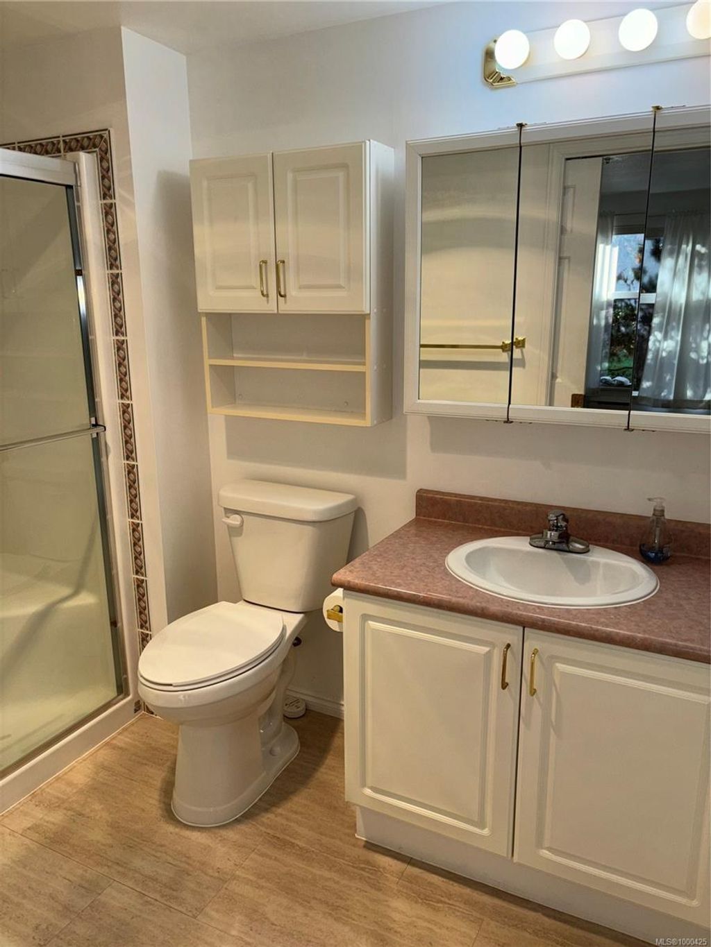 listing image 16045874883479465635