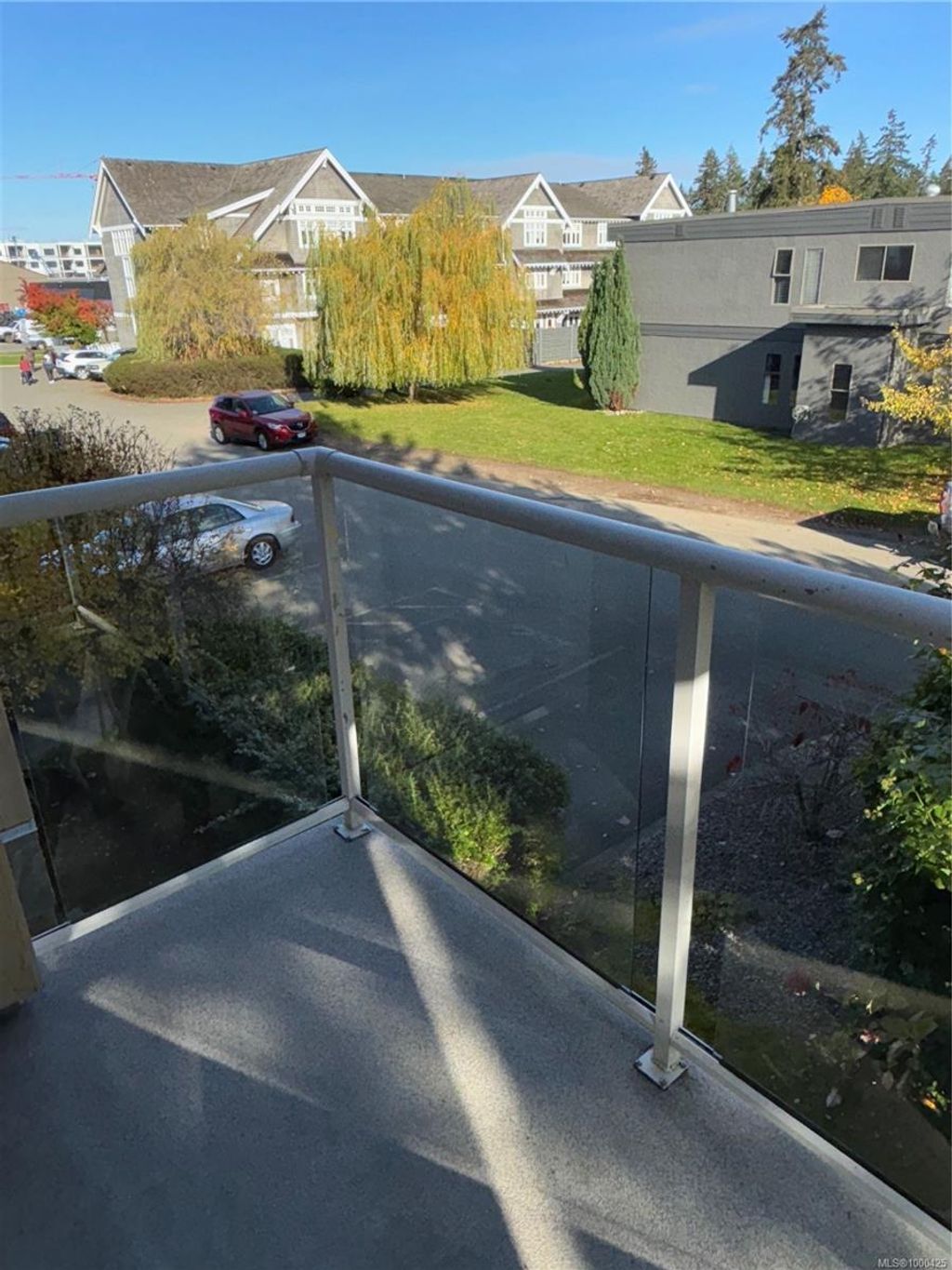 listing image 16049464467148294887