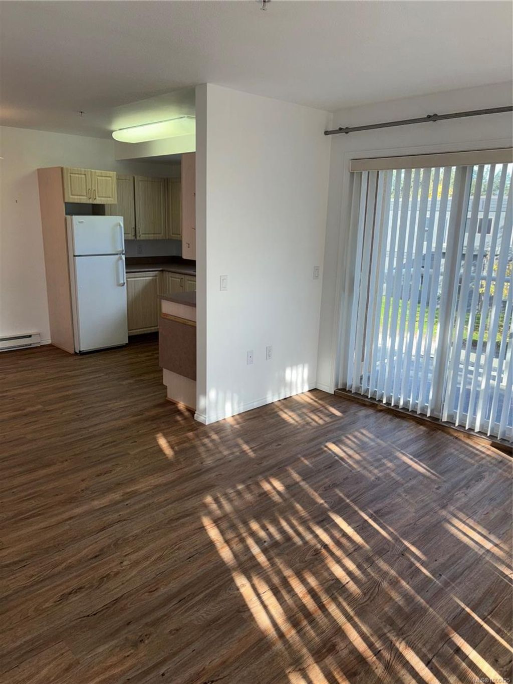 listing image 16048078468151297745