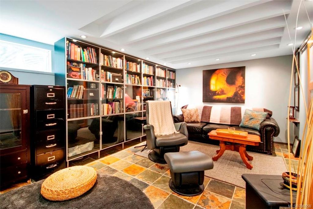 listing image 16049228704416502511