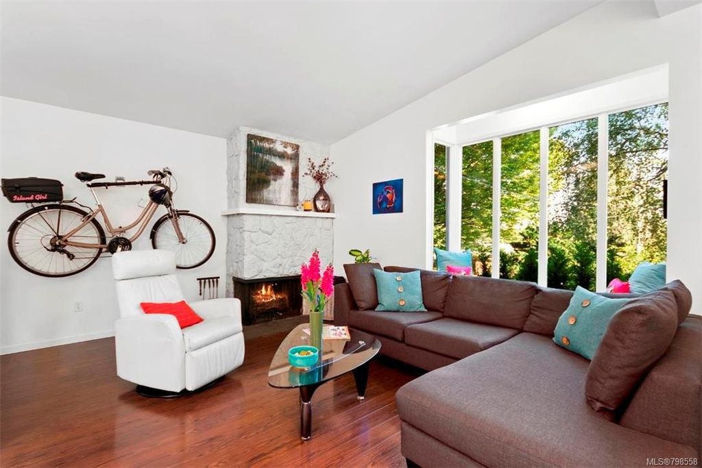 listing image 16042821531909062644