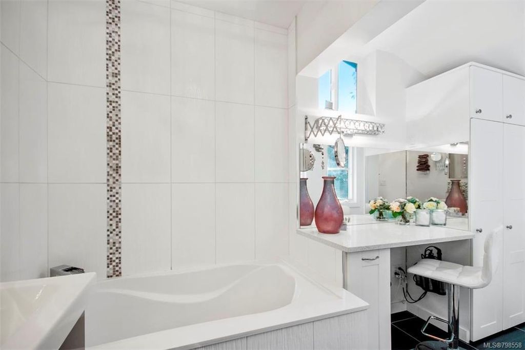 listing image 16047722802456525520