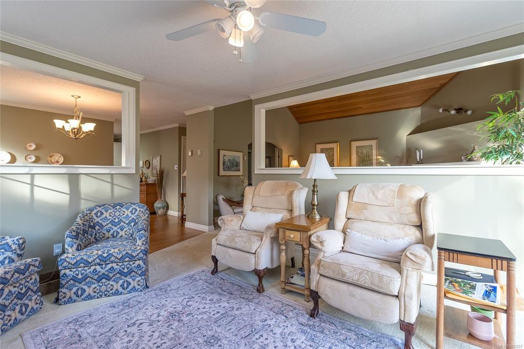 listing image 16048962725469373485