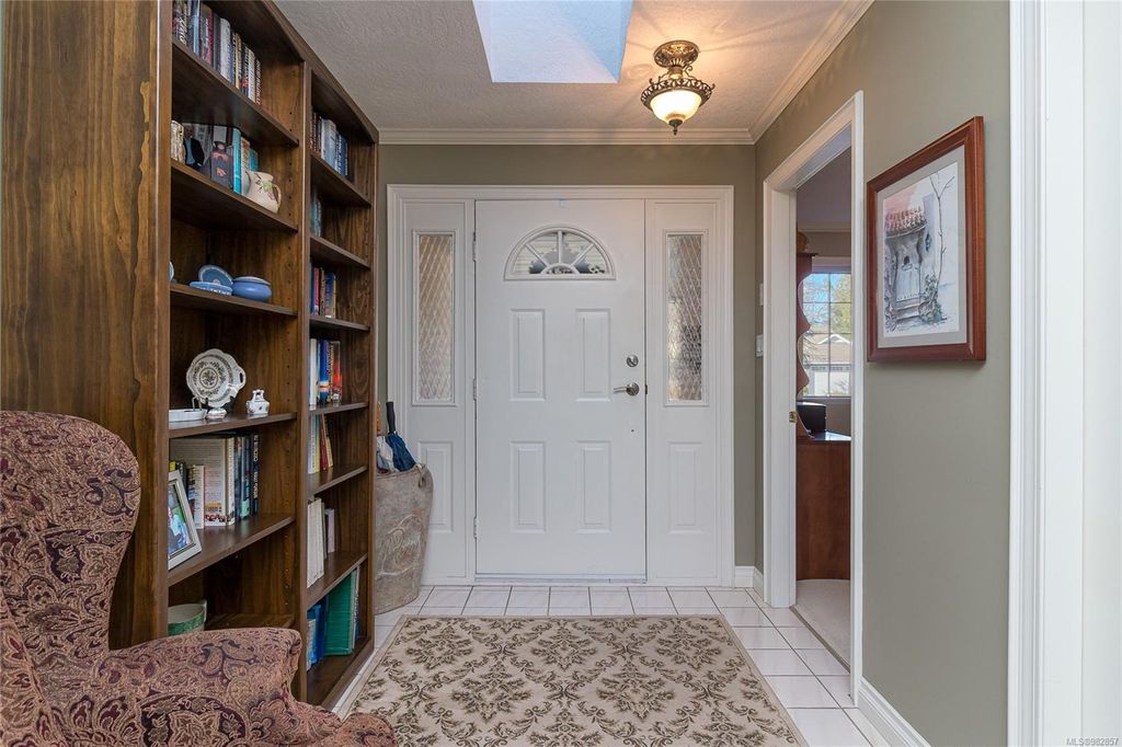 listing image 16042223152937642575