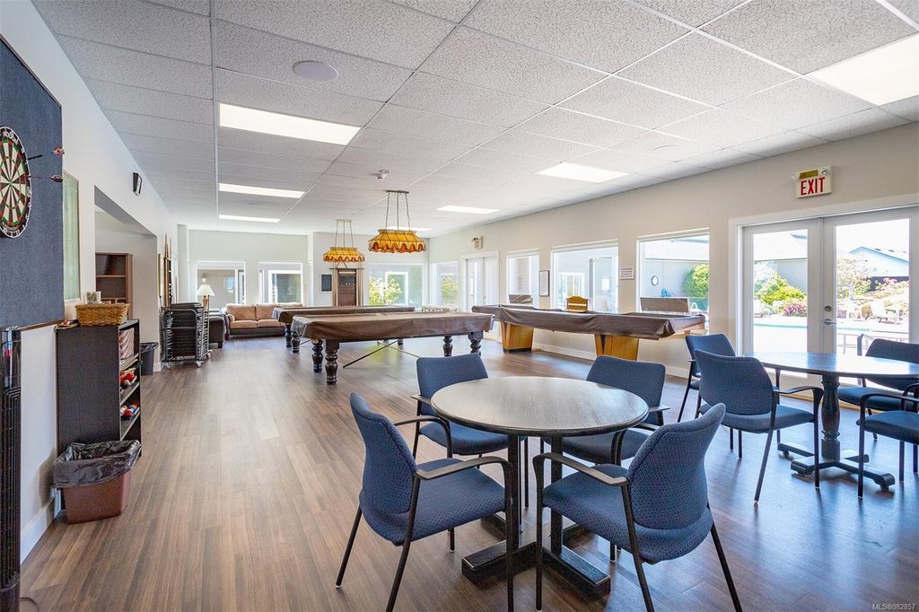 listing image 16047154149998831748