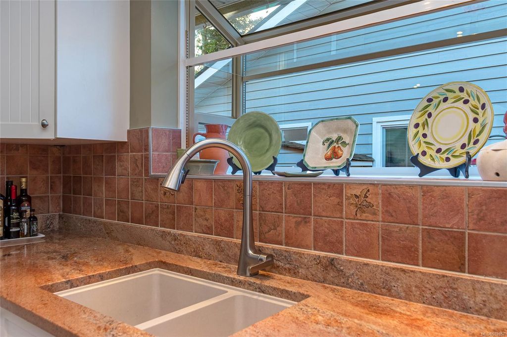 listing image 16042076239502247432