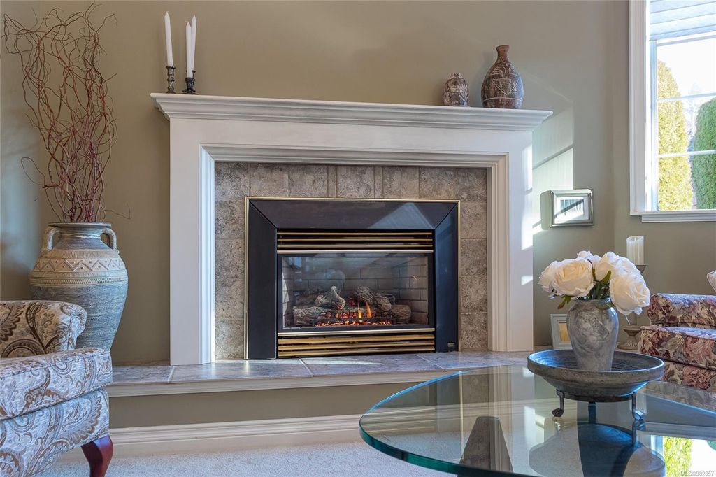 listing image 16047190017852694542