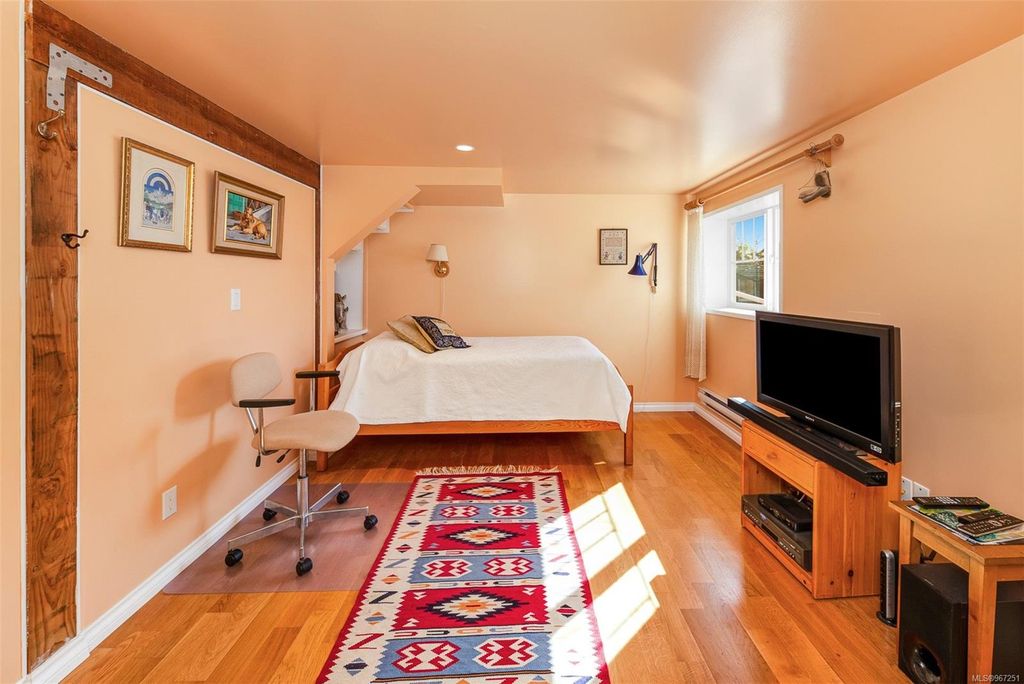 listing image 16041153738486473278