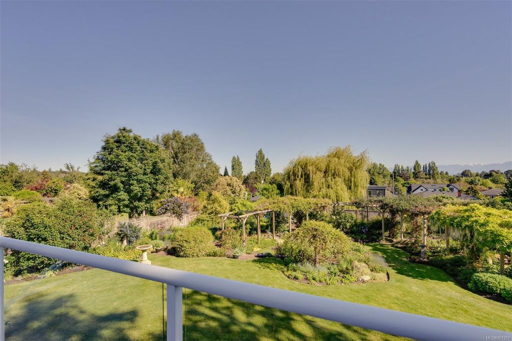 listing image 16044205564985040194