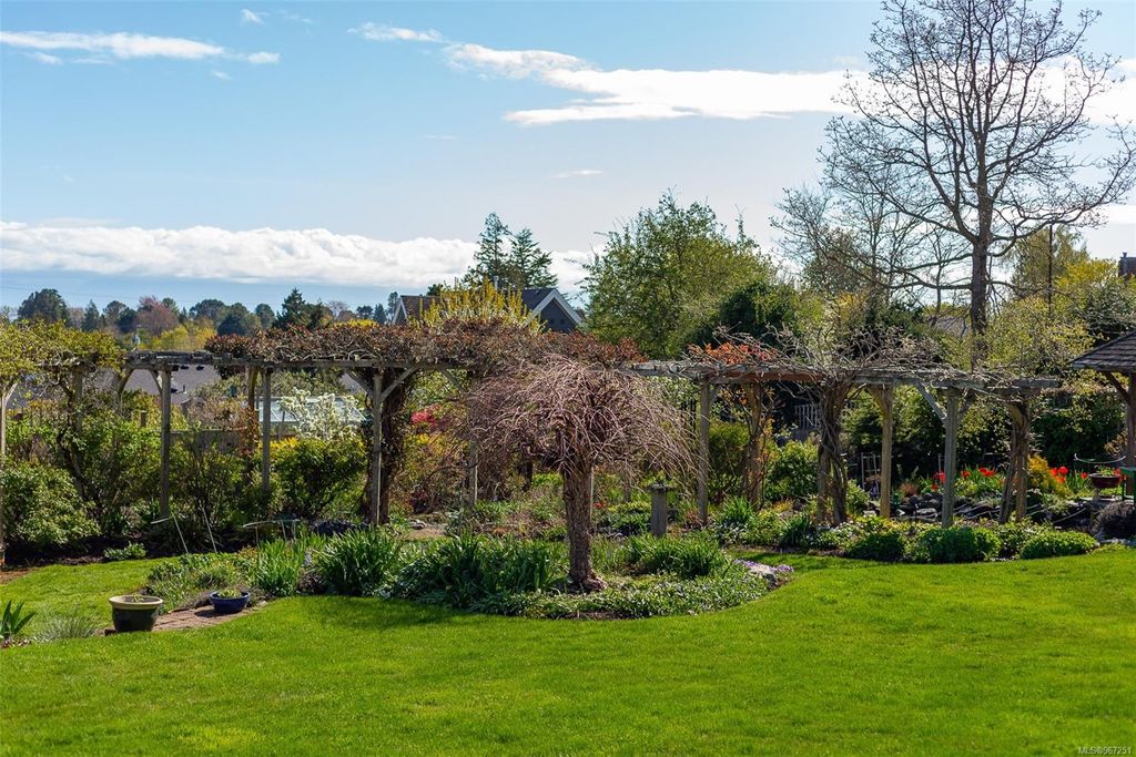 listing image 16046555823025121607