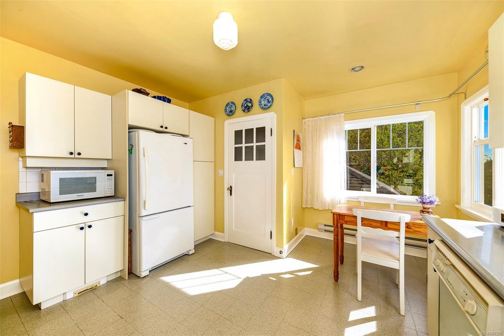 listing image 16045874160989883993