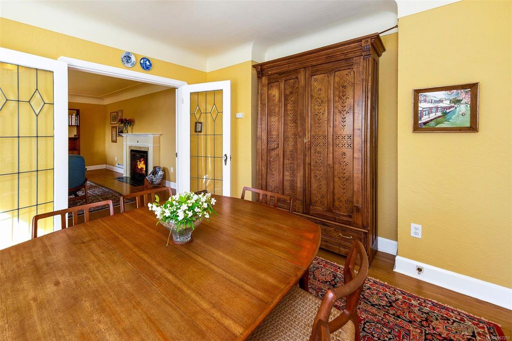 listing image 16040855323893046449