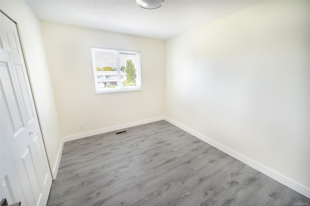 listing image 16042920157009133613