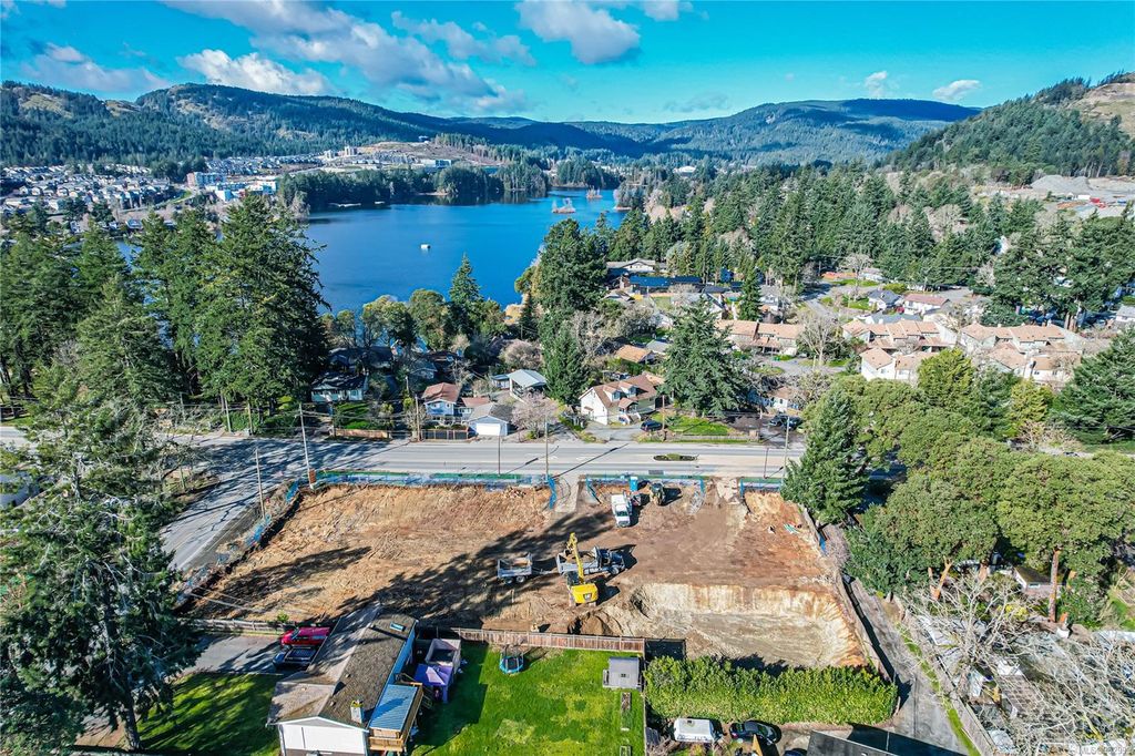 listing image 16044339918868420408