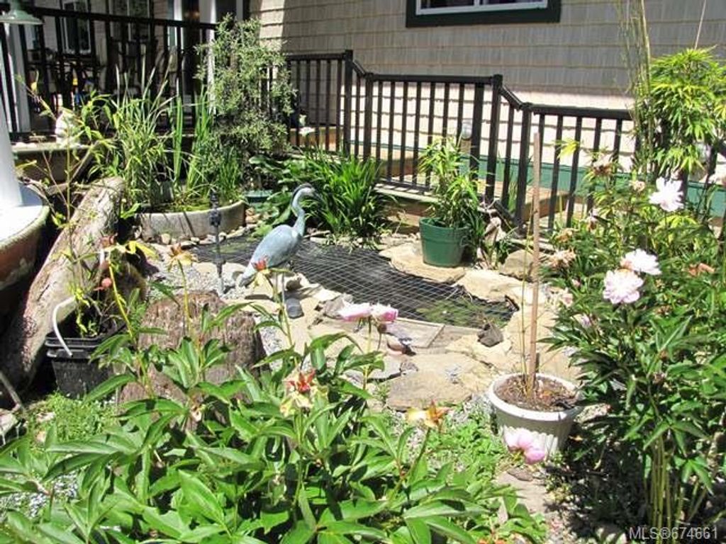 listing image 16048926073172111830