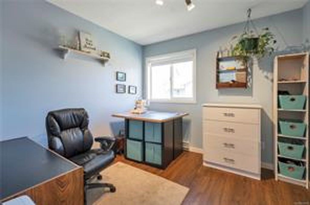listing image 16041117006444032017