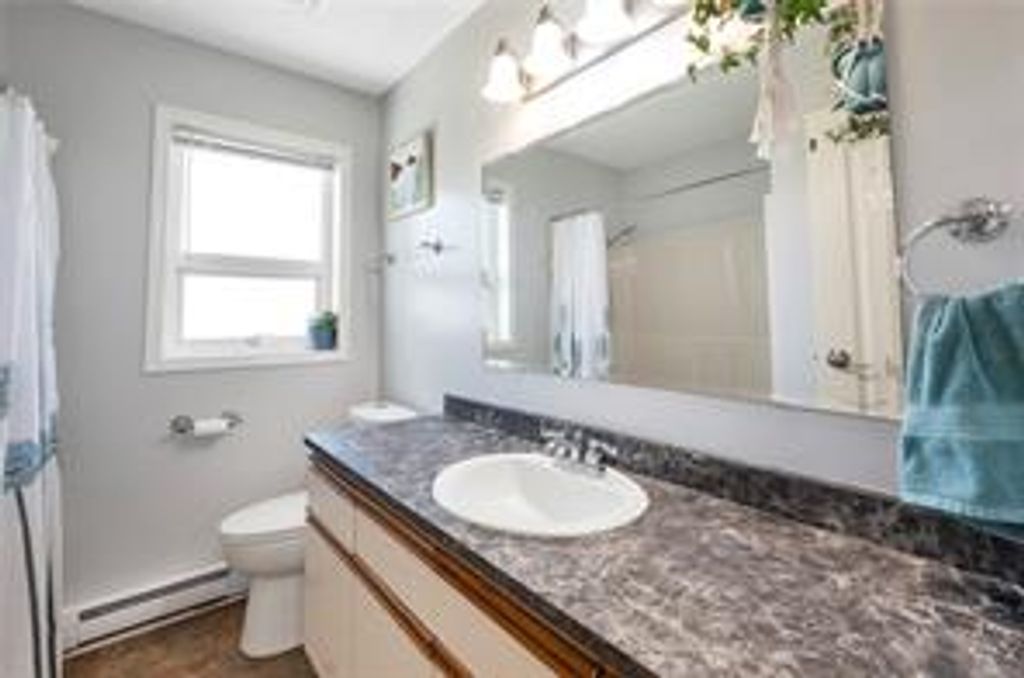 listing image 16046258418631726952