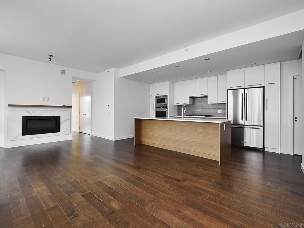 listing image 16043283910196