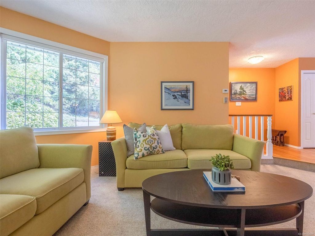 listing image 16048536285962288816