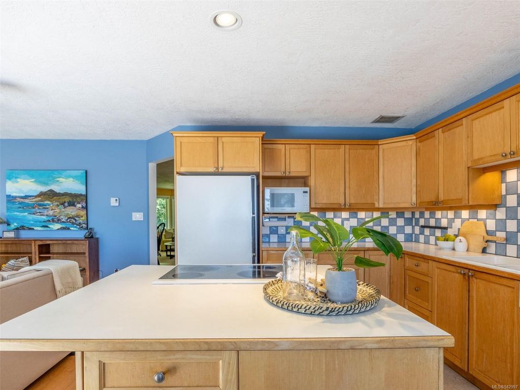 listing image 16048879260069532091